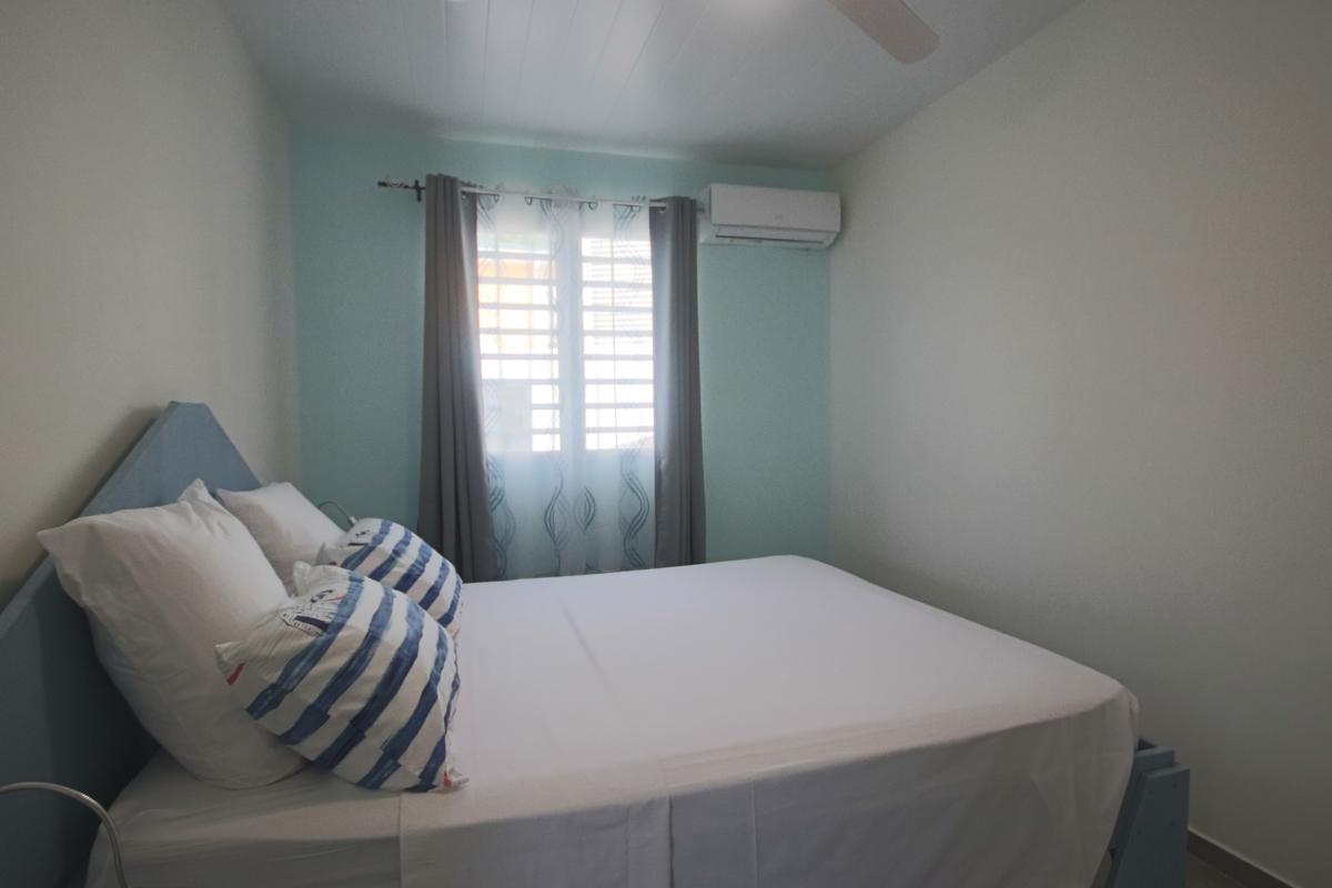 14 Location villa piscine martinique_chambre 1